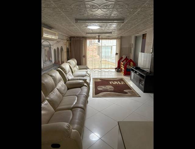 6 BEDROOM HOUSE FOR SALE IN LAUDIUM